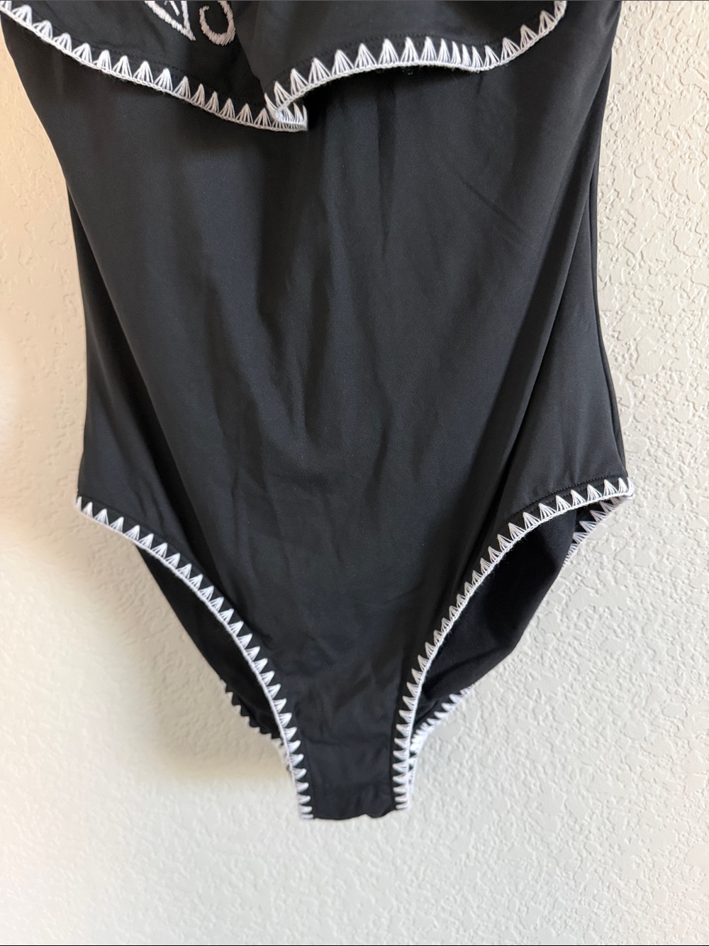 Johnny Was Wireless Floral Embroidered Off Shoulder Sofia Swimsuit Large Black - Picture 7 of 11